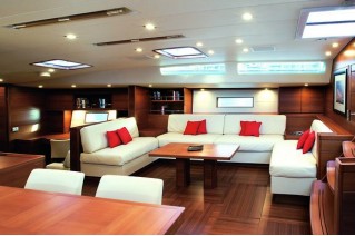 Mrs Seven Saloon 2